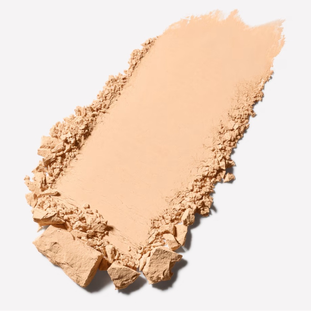 List 6 - MAC- C2 Foundation 12-hour, medium-2-full coverage,controls oil - Picture 4 of 5